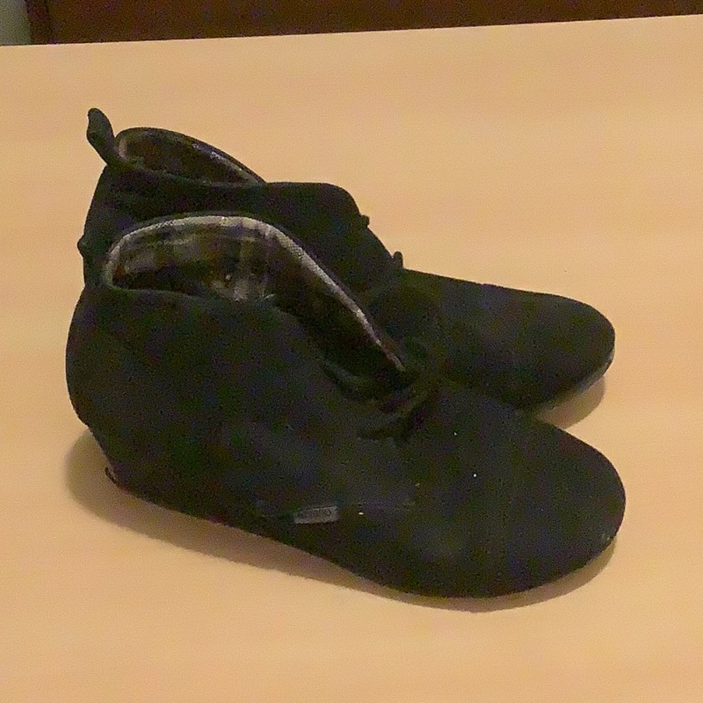 Used Black Booties Wedges Size 9 Women’s